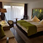 Biosphaerenhotel Graf Eberhard Bei Der Therme 酒店 巴特乌拉赫