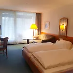 酒店 Biosphaerenhotel Graf Eberhard Bei Der Therme 巴特乌拉赫