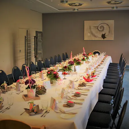 Biosphaerenhotel Graf Eberhard Bei Der Therme 4* 巴特乌拉赫