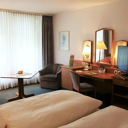 Biosphaerenhotel Graf Eberhard Bei Der Therme 巴特乌拉赫